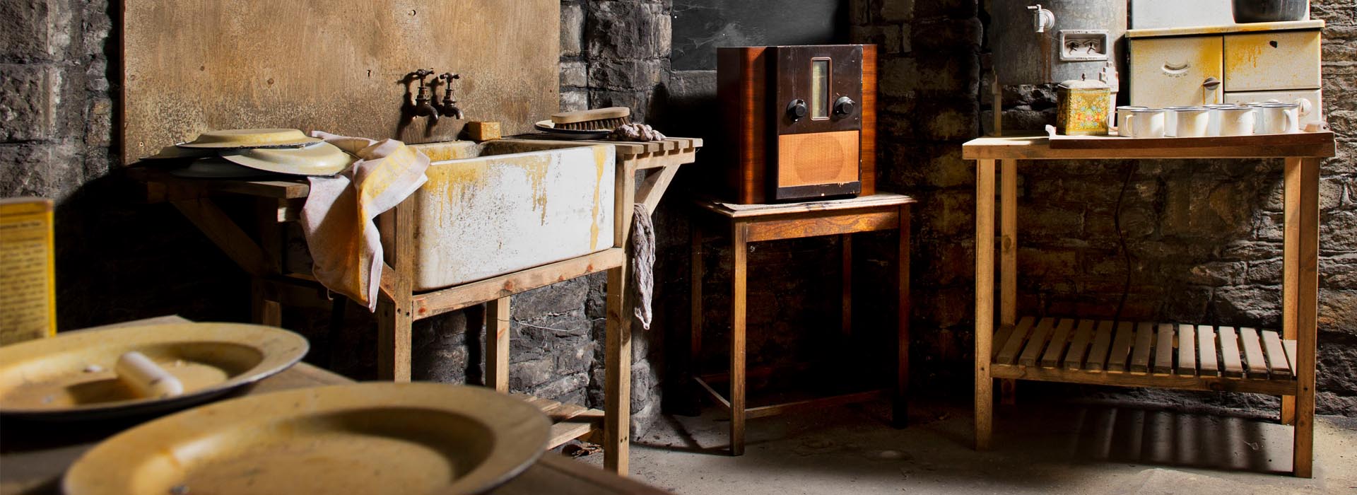 Archwilio Castell Caerdydd Cudd